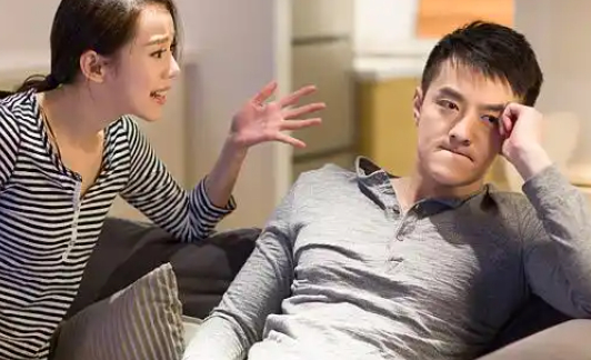 深圳市出轨调查；夫妻一方欠下的债务，另一方有义务进行偿还吗？